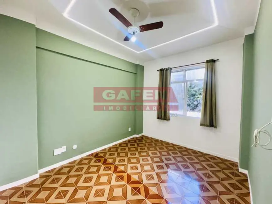 Foto 1 de Kitnet com 1 quarto para alugar, 35m2 em Rio De Janeiro - RJ
