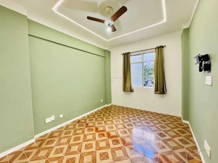 Kitnet com 1 quarto para alugar, 35m2 em Rio De Janeiro - RJ - imagem 1 Foto 1 de Kitnet com 1 quarto para alugar, 35m2 em Rio De Janeiro - RJ