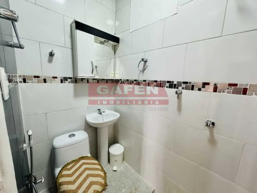 Apartamento com 1 quarto para alugar, 70m2 em Rio De Janeiro - RJ - imagem 8 Foto 8 de Apartamento com 1 quarto para alugar, 70m2 em Rio De Janeiro - RJ