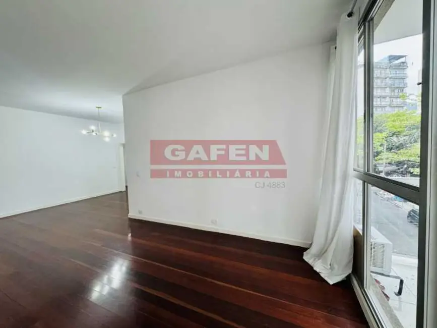 Foto 3 de Apartamento com 3 quartos para alugar, 120m2 em Rio De Janeiro - RJ