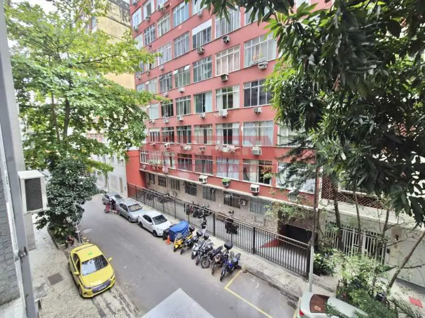 Foto 6 de Apartamento com 2 quartos à venda, 70m2 em Rio De Janeiro - RJ