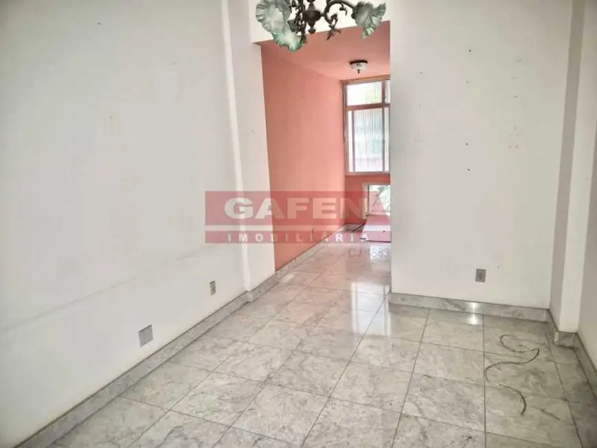Foto 2 de Apartamento com 2 quartos à venda, 70m2 em Rio De Janeiro - RJ