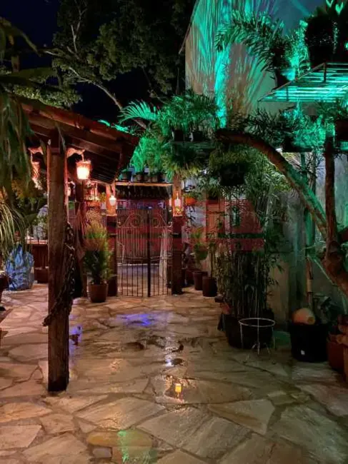 Foto 1 de Casa Comercial com 8 quartos à venda, 200m2 em Armacao Dos Buzios - RJ