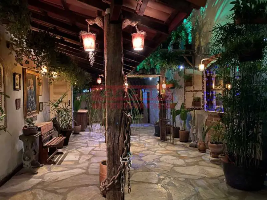 Foto 4 de Casa Comercial com 8 quartos à venda, 200m2 em Armacao Dos Buzios - RJ