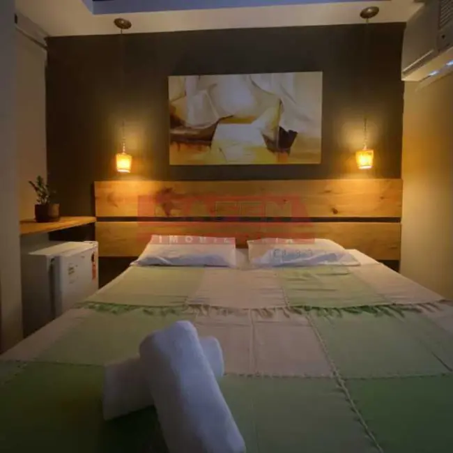 Foto 5 de Casa Comercial com 8 quartos à venda, 200m2 em Armacao Dos Buzios - RJ