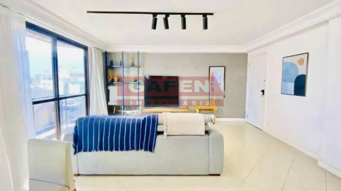 Cobertura com 2 quartos à venda, 231m2 em Rio De Janeiro - RJ - imagem 9 Foto 9 de Cobertura com 2 quartos à venda, 231m2 em Rio De Janeiro - RJ