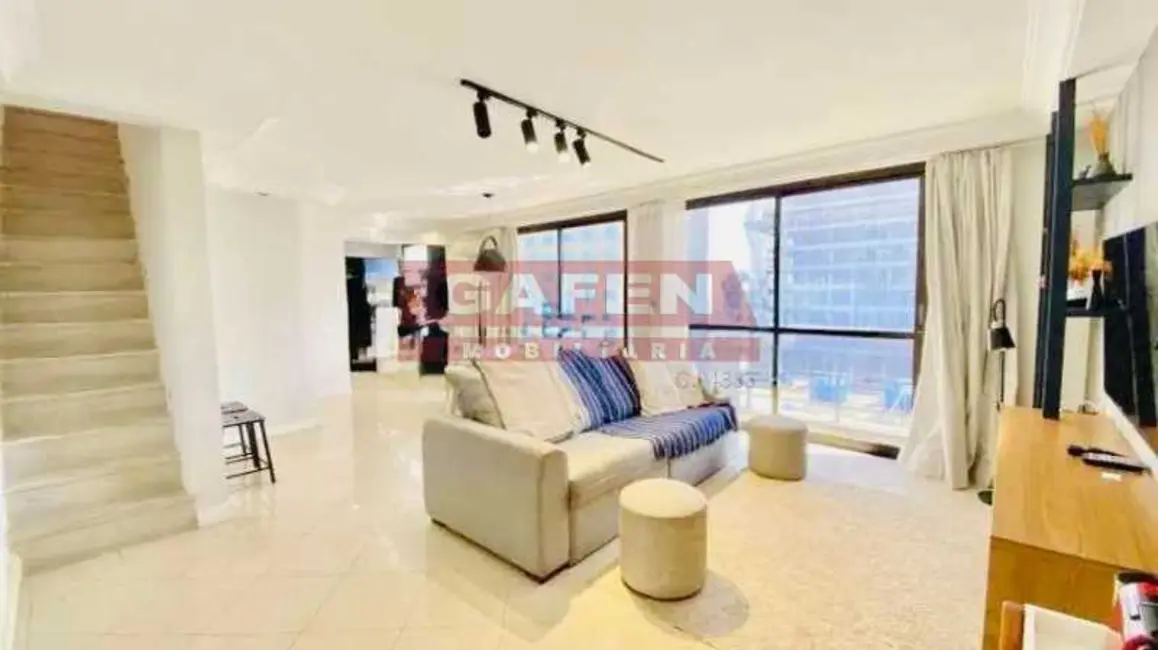Cobertura com 2 quartos à venda, 231m2 em Rio De Janeiro - RJ - imagem 7 Foto 7 de Cobertura com 2 quartos à venda, 231m2 em Rio De Janeiro - RJ