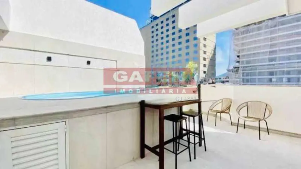 Cobertura com 2 quartos à venda, 231m2 em Rio De Janeiro - RJ - imagem 5 Foto 5 de Cobertura com 2 quartos à venda, 231m2 em Rio De Janeiro - RJ