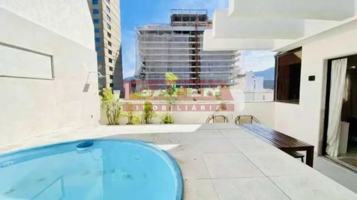 Cobertura com 2 quartos à venda, 231m2 em Rio De Janeiro - RJ - imagem 4 Foto 4 de Cobertura com 2 quartos à venda, 231m2 em Rio De Janeiro - RJ