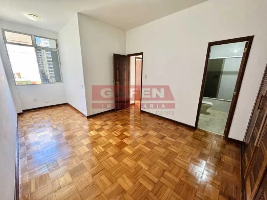 Apartamento com 3 quartos para alugar, 100m2 em Rio De Janeiro - RJ - imagem 8 Foto 8 de Apartamento com 3 quartos para alugar, 100m2 em Rio De Janeiro - RJ