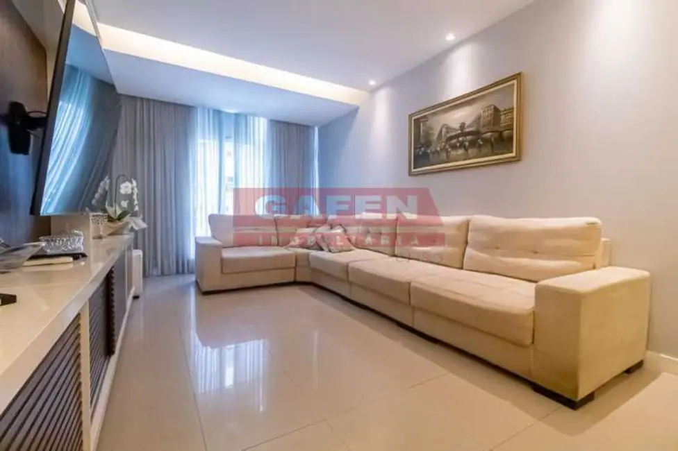 Apartamento com 3 quartos à venda, 156m2 em Rio De Janeiro - RJ - imagem 3 Foto 3 de Apartamento com 3 quartos à venda, 156m2 em Rio De Janeiro - RJ