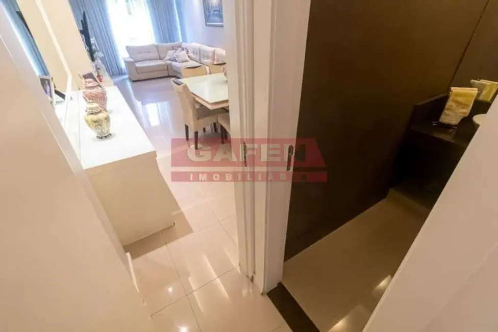 Apartamento com 3 quartos à venda, 156m2 em Rio De Janeiro - RJ - imagem 8 Foto 8 de Apartamento com 3 quartos à venda, 156m2 em Rio De Janeiro - RJ