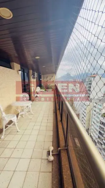 Apartamento com 5 quartos à venda e para alugar, 191m2 em Rio De Janeiro - RJ - imagem 2 Foto 2 de Apartamento com 5 quartos à venda e para alugar, 191m2 em Rio De Janeiro - RJ