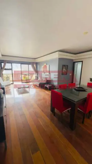 Apartamento com 5 quartos à venda e para alugar, 191m2 em Rio De Janeiro - RJ - imagem 5 Foto 5 de Apartamento com 5 quartos à venda e para alugar, 191m2 em Rio De Janeiro - RJ
