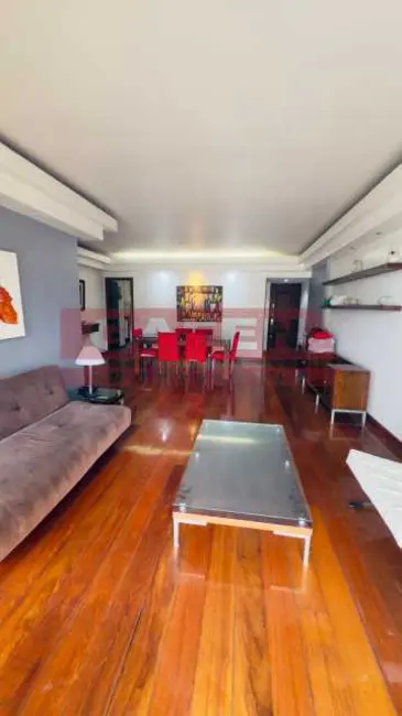 Apartamento com 5 quartos à venda e para alugar, 191m2 em Rio De Janeiro - RJ - imagem 9 Foto 9 de Apartamento com 5 quartos à venda e para alugar, 191m2 em Rio De Janeiro - RJ