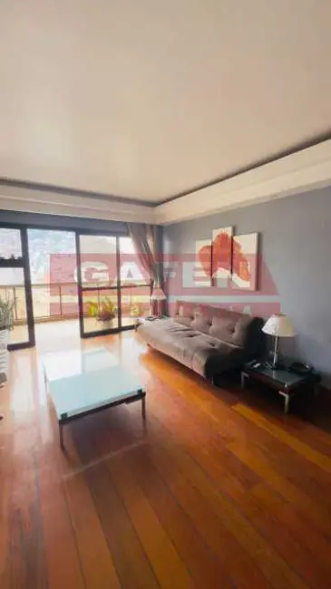 Apartamento com 5 quartos à venda e para alugar, 191m2 em Rio De Janeiro - RJ - imagem 7 Foto 7 de Apartamento com 5 quartos à venda e para alugar, 191m2 em Rio De Janeiro - RJ