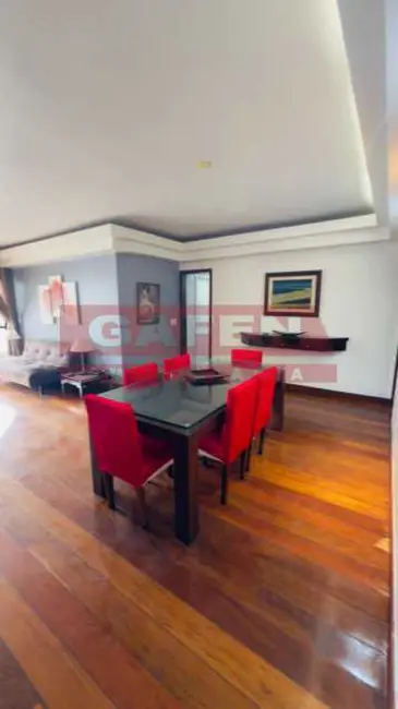 Apartamento com 5 quartos à venda e para alugar, 191m2 em Rio De Janeiro - RJ - imagem 6 Foto 6 de Apartamento com 5 quartos à venda e para alugar, 191m2 em Rio De Janeiro - RJ