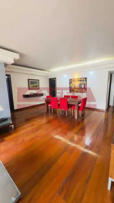 Apartamento com 5 quartos à venda e para alugar, 191m2 em Rio De Janeiro - RJ - imagem 8 Foto 8 de Apartamento com 5 quartos à venda e para alugar, 191m2 em Rio De Janeiro - RJ