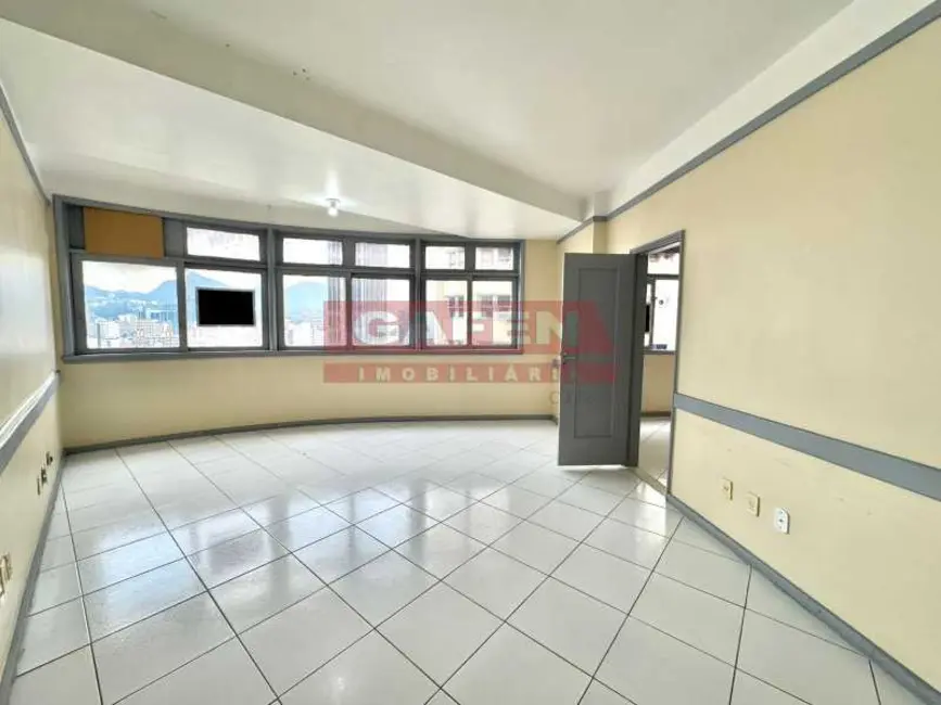 Foto 2 de Apartamento com 2 quartos à venda, 60m2 em Rio De Janeiro - RJ