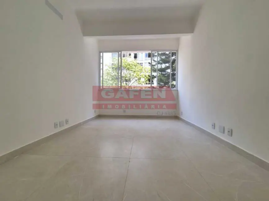 Foto 3 de Apartamento com 2 quartos à venda, 75m2 em Rio De Janeiro - RJ