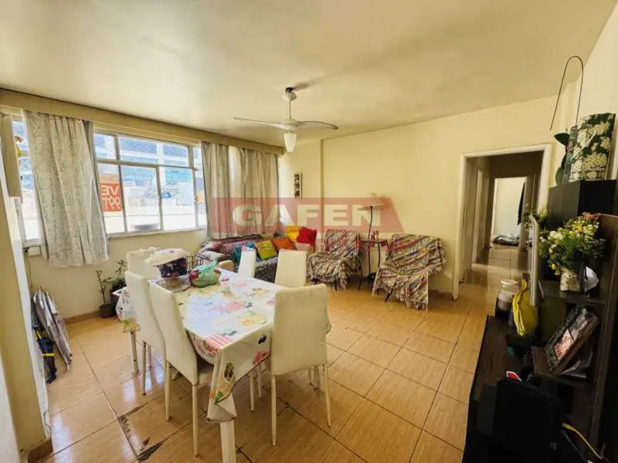 Foto 2 de Apartamento com 2 quartos à venda, 70m2 em Rio De Janeiro - RJ