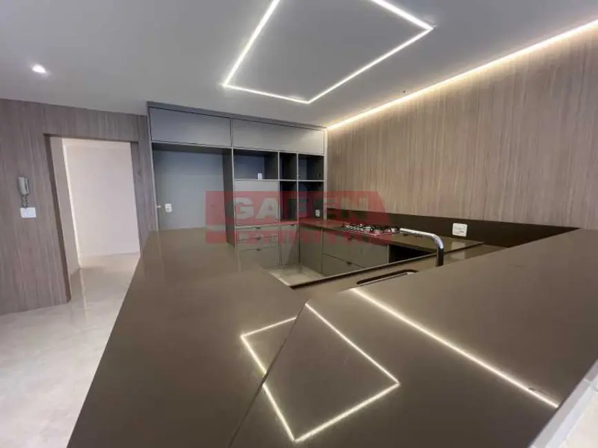 Foto 9 de Apartamento com 3 quartos à venda, 184m2 em Rio De Janeiro - RJ