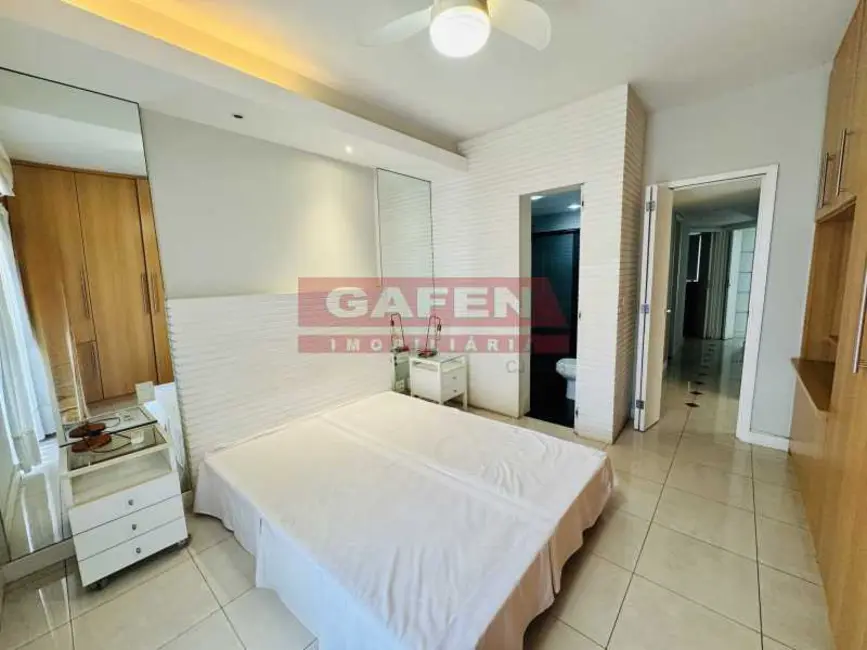 Apartamento com 3 quartos para alugar, 100m2 em Rio De Janeiro - RJ - imagem 8 Foto 8 de Apartamento com 3 quartos para alugar, 100m2 em Rio De Janeiro - RJ