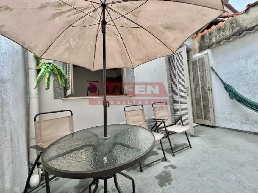 Foto 3 de Casa de Vila com 2 quartos à venda, 75m2 em Rio De Janeiro - RJ