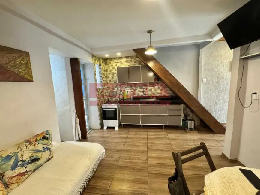 Foto 9 de Casa de Vila com 2 quartos à venda, 75m2 em Rio De Janeiro - RJ