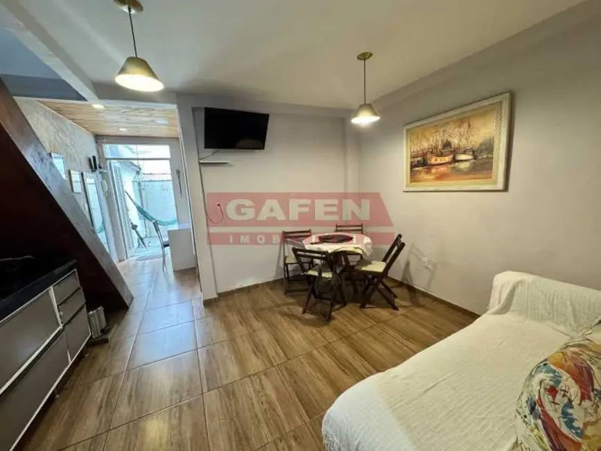 Foto 8 de Casa de Vila com 2 quartos à venda, 75m2 em Rio De Janeiro - RJ