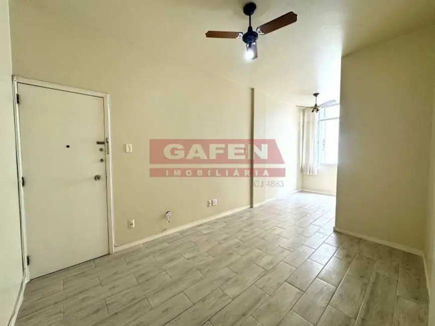 Foto 2 de Apartamento com 2 quartos à venda, 70m2 em Rio De Janeiro - RJ