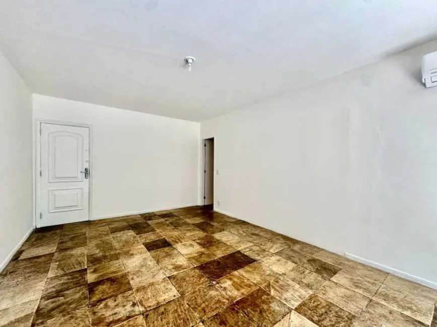 Foto 4 de Apartamento com 3 quartos para alugar, 100m2 em Rio De Janeiro - RJ