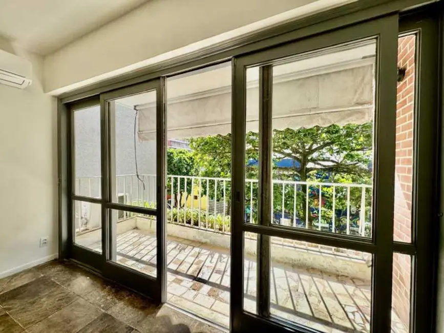 Foto 2 de Apartamento com 3 quartos para alugar, 100m2 em Rio De Janeiro - RJ