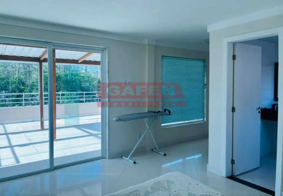 Casa de Condomínio com 6 quartos à venda, 471m2 em Rio De Janeiro - RJ - imagem 9 Foto 9 de Casa de Condomínio com 6 quartos à venda, 471m2 em Rio De Janeiro - RJ