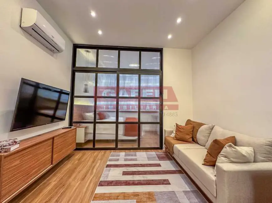 Foto 3 de Apartamento com 1 quarto à venda, 32m2 em Rio De Janeiro - RJ