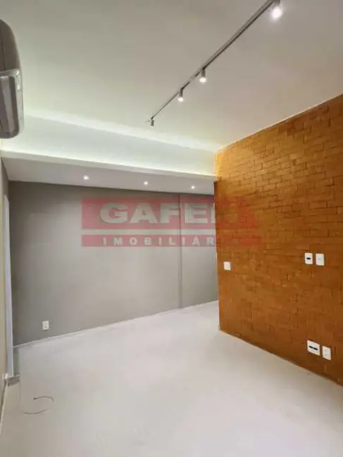 Foto 1 de Apartamento com 3 quartos para alugar, 80m2 em Rio De Janeiro - RJ