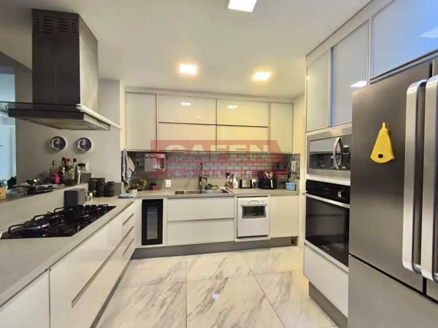 Foto 3 de Apartamento com 3 quartos à venda, 360m2 em Rio De Janeiro - RJ