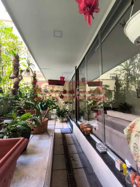 Foto 8 de Apartamento com 3 quartos à venda, 360m2 em Rio De Janeiro - RJ