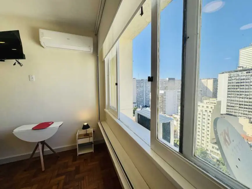 Foto 3 de Apartamento com 1 quarto à venda e para alugar, 35m2 em Rio De Janeiro - RJ