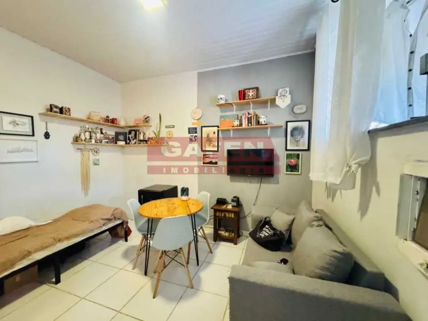 Kitnet à venda, 25m2 em Rio De Janeiro - RJ - imagem 3 Foto 3 de Kitnet à venda, 25m2 em Rio De Janeiro - RJ