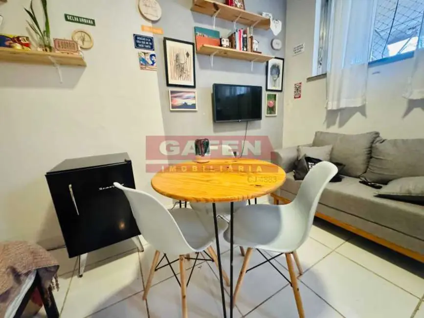 Kitnet à venda, 25m2 em Rio De Janeiro - RJ - imagem 8 Foto 8 de Kitnet à venda, 25m2 em Rio De Janeiro - RJ