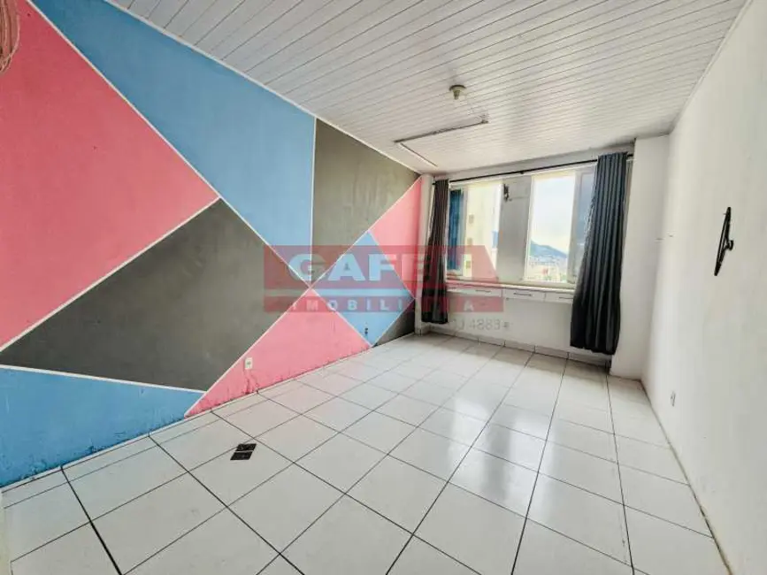 Foto 3 de Apartamento com 1 quarto à venda, 33m2 em Rio De Janeiro - RJ