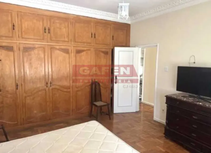 Apartamento com 3 quartos para alugar, 189m2 em Rio De Janeiro - RJ - imagem 5 Foto 5 de Apartamento com 3 quartos para alugar, 189m2 em Rio De Janeiro - RJ