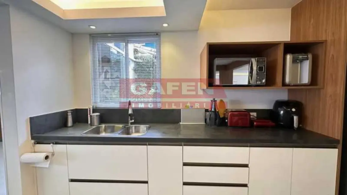 Foto 3 de Casa de Condomínio com 4 quartos à venda, 180m2 em Armacao Dos Buzios - RJ