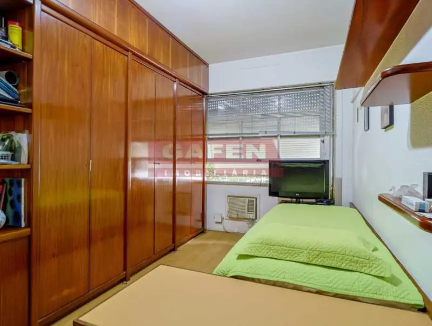 Foto 9 de Apartamento com 3 quartos à venda, 220m2 em Rio De Janeiro - RJ