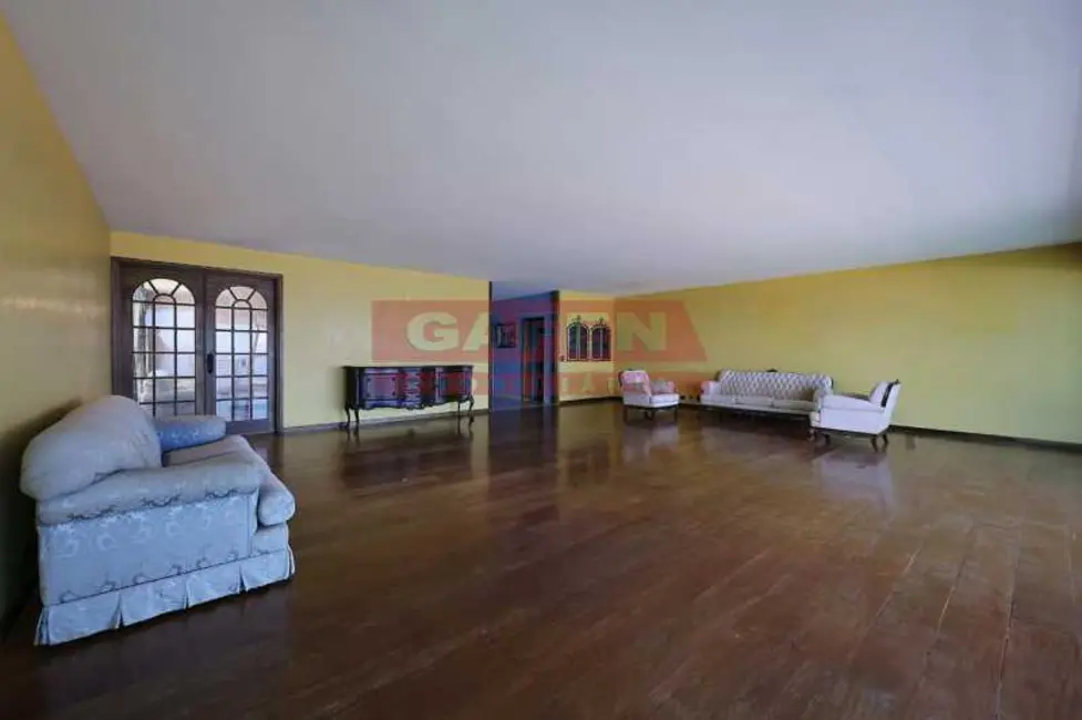 Apartamento com 4 quartos à venda, 320m2 em Rio De Janeiro - RJ - imagem 8 Foto 8 de Apartamento com 4 quartos à venda, 320m2 em Rio De Janeiro - RJ