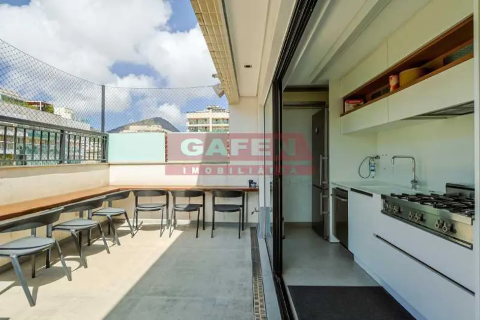 Foto 2 de Cobertura com 4 quartos à venda, 235m2 em Rio De Janeiro - RJ