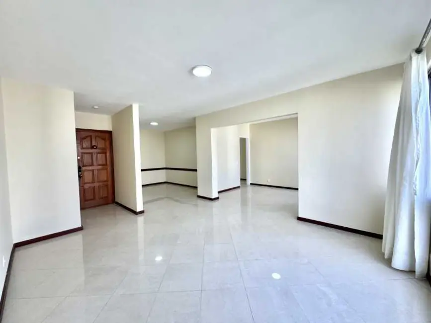 Foto 2 de Apartamento com 4 quartos para alugar, 135m2 em Rio De Janeiro - RJ