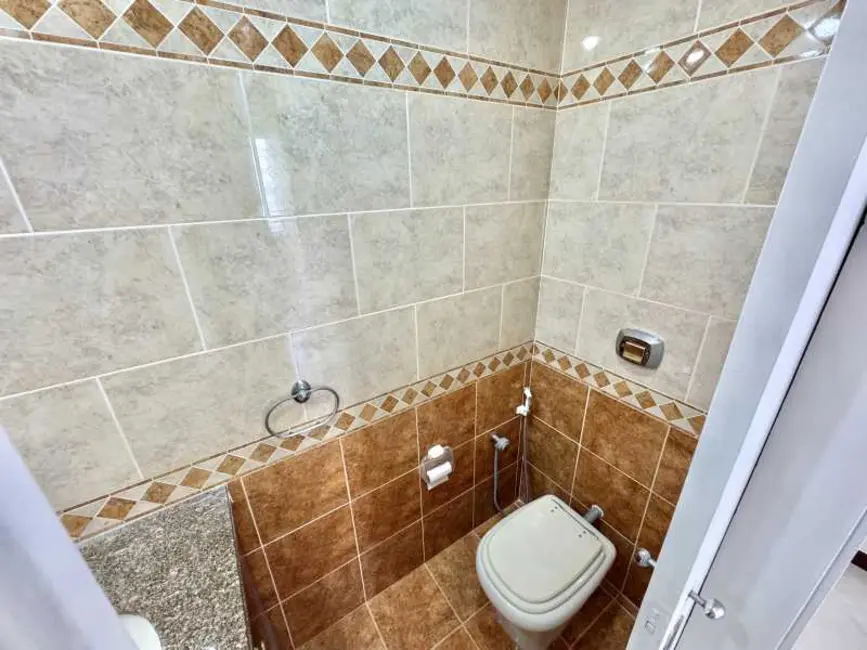 Foto 9 de Apartamento com 4 quartos para alugar, 135m2 em Rio De Janeiro - RJ