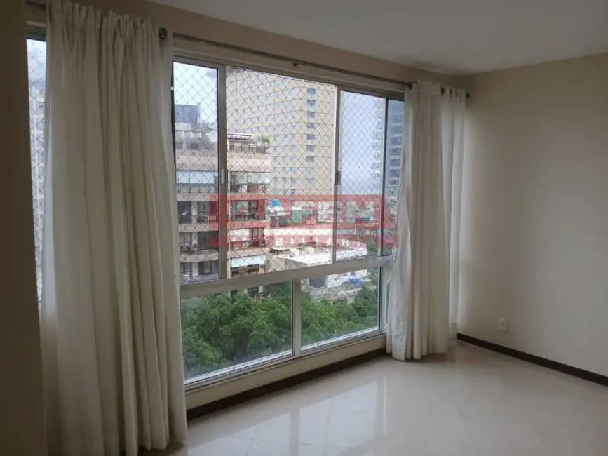 Apartamento com 4 quartos para alugar, 133m2 em Rio De Janeiro - RJ - imagem 3 Foto 3 de Apartamento com 4 quartos para alugar, 133m2 em Rio De Janeiro - RJ
